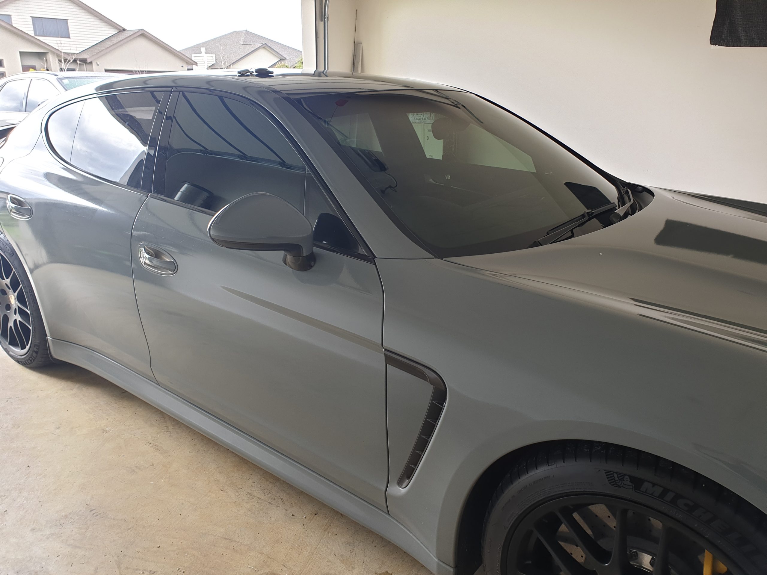 Things to Look For in Professional Car Tints in Auckland